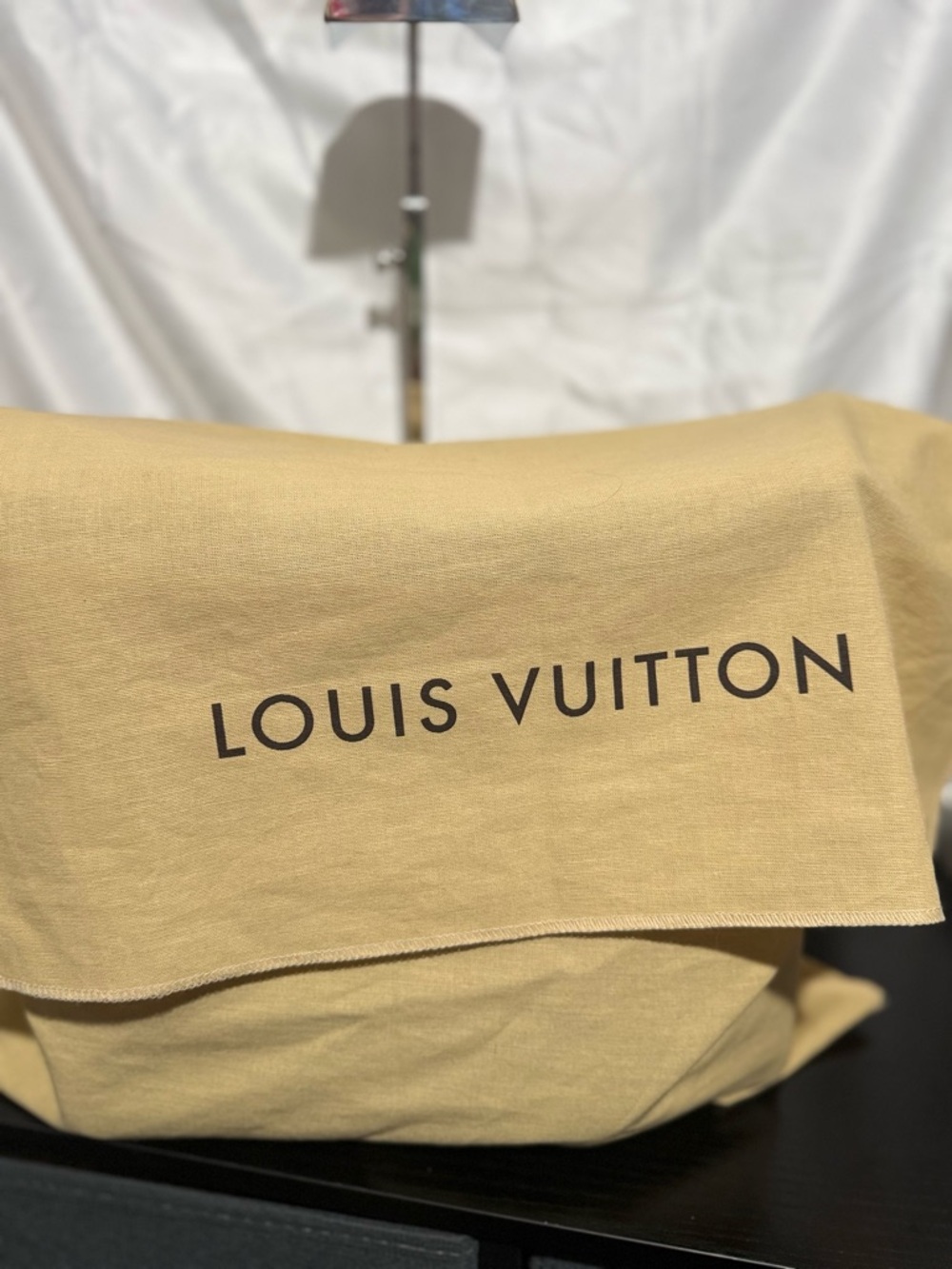 Louis Vuitton Naviglio Damier Ebene Messenger Bag - COA & Dustbag - Picture 6 of 7